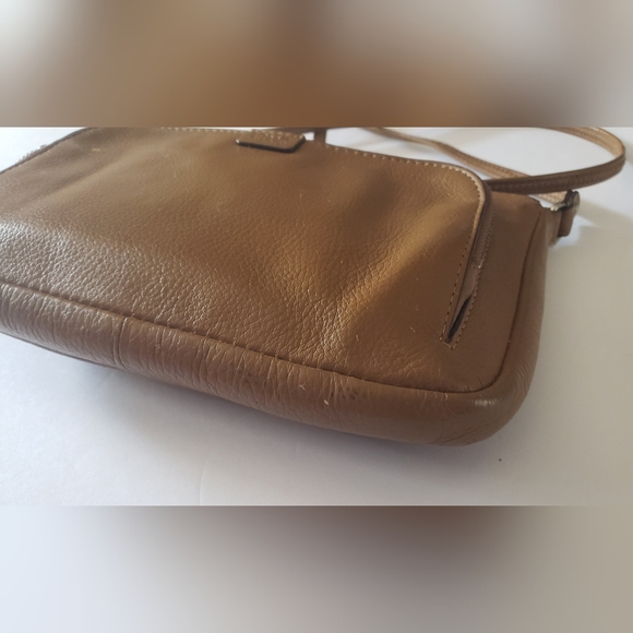 90's FOSSIL Tan Crossbody Cow Hide Leather Bag!!!! - Picture 9 of 16